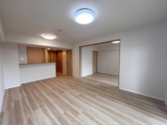 apartment 埼玉県上尾市谷津２丁目２番１号ショーサンプラザ５Ｆ