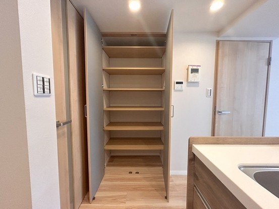 apartment 埼玉県上尾市谷津２丁目２番１号ショーサンプラザ５Ｆ