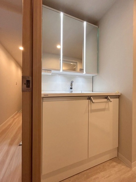 apartment 埼玉県上尾市谷津２丁目２番１号ショーサンプラザ５Ｆ