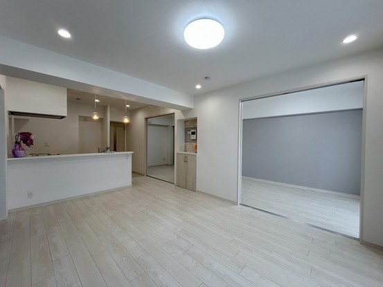 apartment 埼玉県上尾市谷津２丁目２番１号ショーサンプラザ５Ｆ