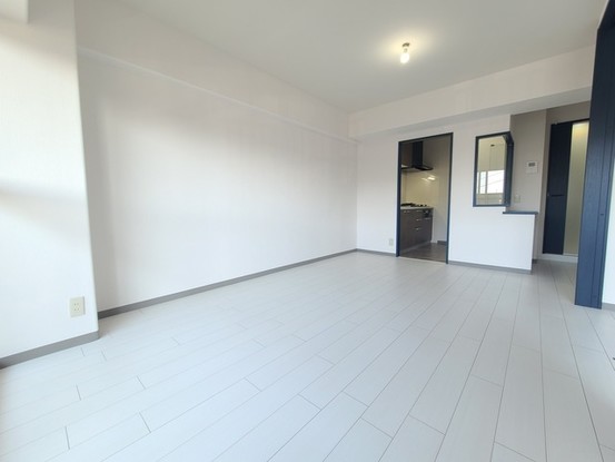 apartment 埼玉県上尾市谷津２丁目２番１号ショーサンプラザ５Ｆ