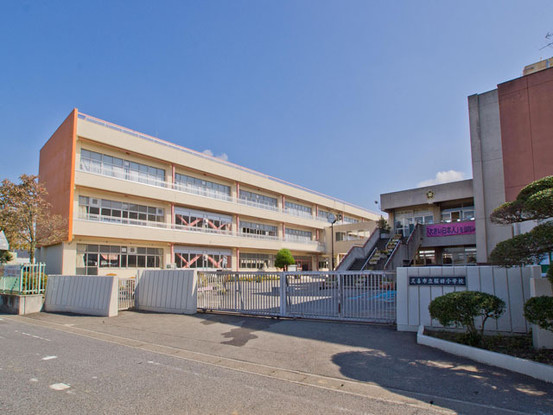 apartment 埼玉県上尾市谷津２丁目２番１号ショーサンプラザ５Ｆ