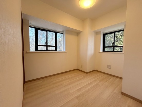 apartment 埼玉県上尾市谷津２丁目２番１号ショーサンプラザ５Ｆ