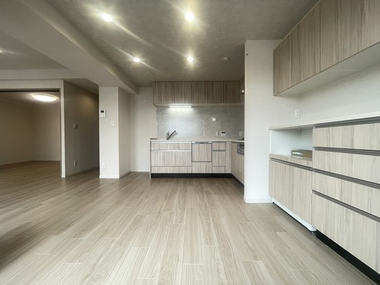 apartment 埼玉県上尾市谷津２丁目２番１号ショーサンプラザ５Ｆ