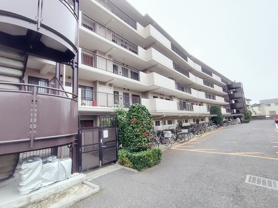 apartment 埼玉県上尾市谷津２丁目２番１号ショーサンプラザ５Ｆ