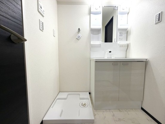 apartment 埼玉県上尾市谷津２丁目２番１号ショーサンプラザ５Ｆ