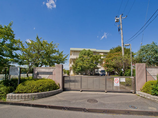 apartment 埼玉県上尾市谷津２丁目２番１号ショーサンプラザ５Ｆ