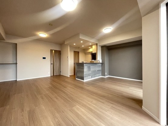 apartment 埼玉県上尾市谷津２丁目２番１号ショーサンプラザ５Ｆ