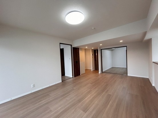apartment 埼玉県上尾市谷津２丁目２番１号ショーサンプラザ５Ｆ