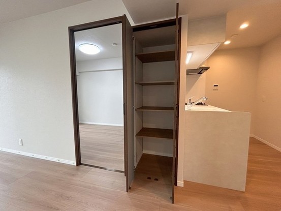 apartment 埼玉県上尾市谷津２丁目２番１号ショーサンプラザ５Ｆ