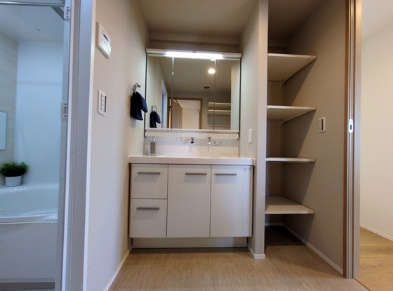 apartment 埼玉県上尾市谷津２丁目２番１号ショーサンプラザ５Ｆ