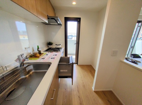 apartment 埼玉県上尾市谷津２丁目２番１号ショーサンプラザ５Ｆ