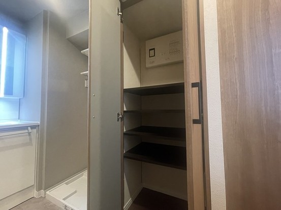 apartment 埼玉県上尾市谷津２丁目２番１号ショーサンプラザ５Ｆ