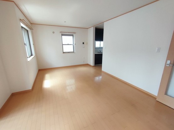 apartment 埼玉県上尾市谷津２丁目２番１号ショーサンプラザ５Ｆ