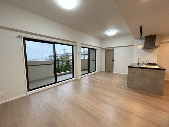 apartment 埼玉県上尾市谷津２丁目２番１号ショーサンプラザ５Ｆ