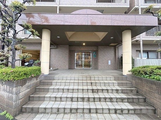apartment 埼玉県上尾市谷津２丁目２番１号ショーサンプラザ５Ｆ