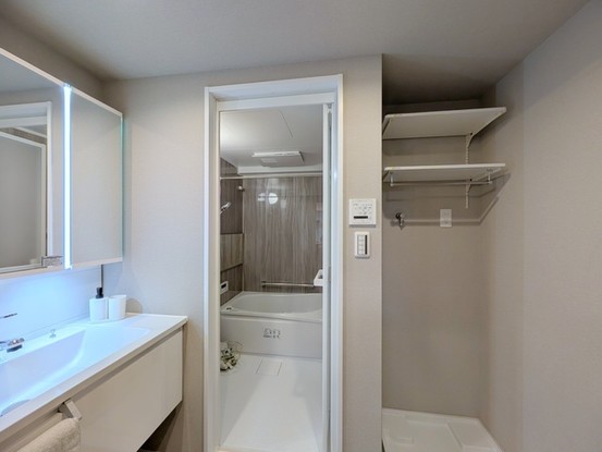 apartment 埼玉県上尾市谷津２丁目２番１号ショーサンプラザ５Ｆ