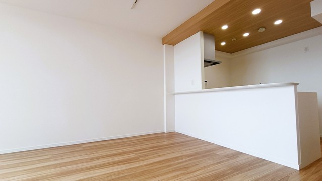 apartment 埼玉県上尾市谷津２丁目２番１号ショーサンプラザ５Ｆ