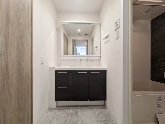 apartment 埼玉県上尾市谷津２丁目２番１号ショーサンプラザ５Ｆ