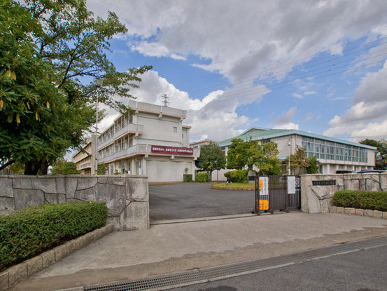 apartment 埼玉県上尾市谷津２丁目２番１号ショーサンプラザ５Ｆ