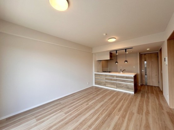 apartment 埼玉県上尾市谷津２丁目２番１号ショーサンプラザ５Ｆ