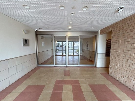apartment 埼玉県上尾市谷津２丁目２番１号ショーサンプラザ５Ｆ