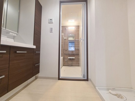 apartment 埼玉県上尾市谷津２丁目２番１号ショーサンプラザ５Ｆ