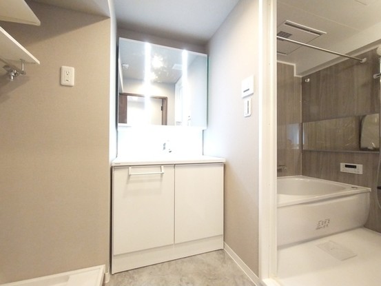 apartment 埼玉県上尾市谷津２丁目２番１号ショーサンプラザ５Ｆ