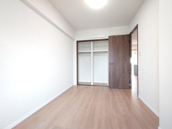 apartment 埼玉県上尾市谷津２丁目２番１号ショーサンプラザ５Ｆ