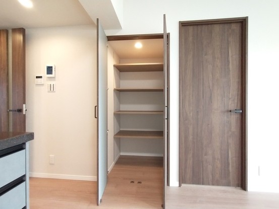 apartment 埼玉県上尾市谷津２丁目２番１号ショーサンプラザ５Ｆ