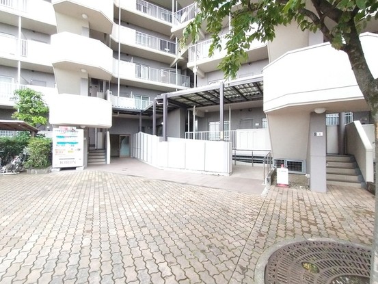 apartment 埼玉県上尾市谷津２丁目２番１号ショーサンプラザ５Ｆ