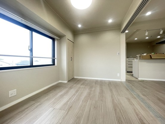 apartment 埼玉県上尾市谷津２丁目２番１号ショーサンプラザ５Ｆ