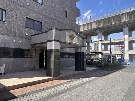 apartment 埼玉県上尾市谷津２丁目２番１号ショーサンプラザ５Ｆ