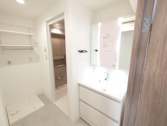 apartment 埼玉県上尾市谷津２丁目２番１号ショーサンプラザ５Ｆ
