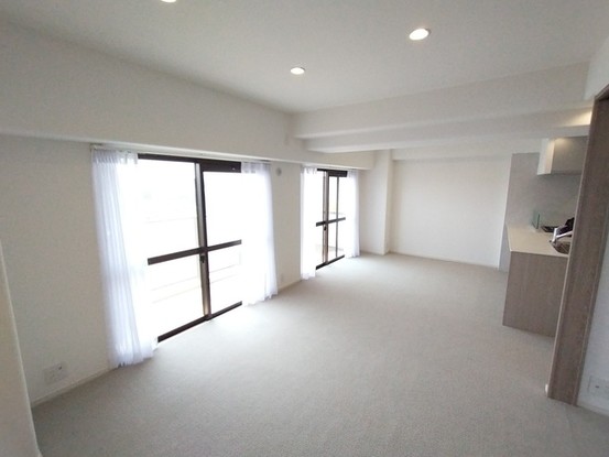 apartment 埼玉県上尾市谷津２丁目２番１号ショーサンプラザ５Ｆ