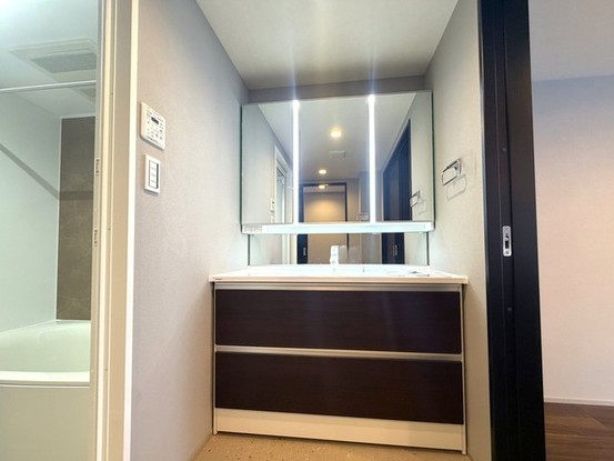 apartment 埼玉県上尾市谷津２丁目２番１号ショーサンプラザ５Ｆ
