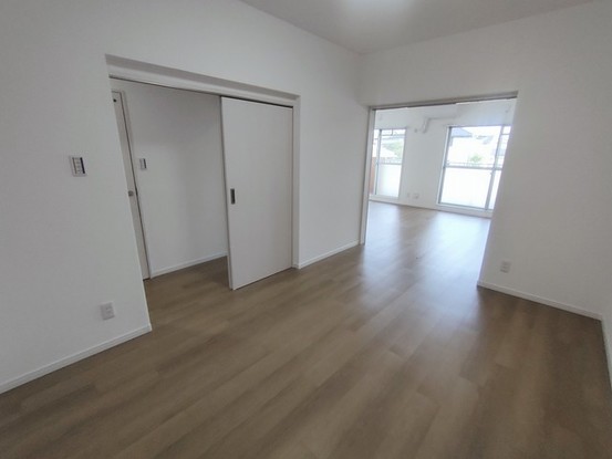 apartment 埼玉県上尾市谷津２丁目２番１号ショーサンプラザ５Ｆ