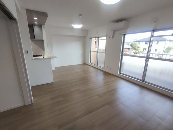 apartment 埼玉県上尾市谷津２丁目２番１号ショーサンプラザ５Ｆ