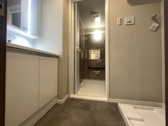 apartment 埼玉県上尾市谷津２丁目２番１号ショーサンプラザ５Ｆ