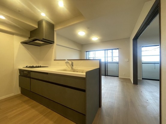 apartment 埼玉県上尾市谷津２丁目２番１号ショーサンプラザ５Ｆ