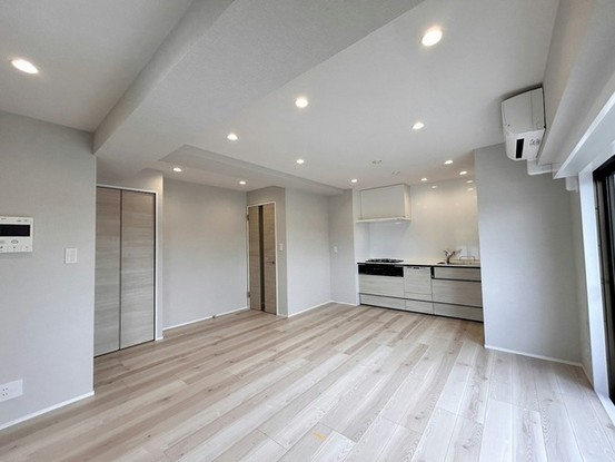 apartment 埼玉県上尾市谷津２丁目２番１号ショーサンプラザ５Ｆ