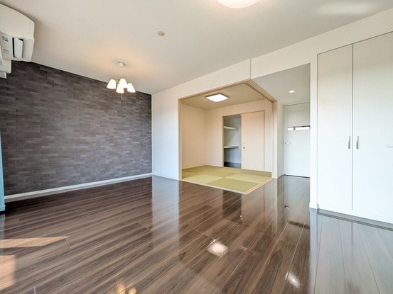 apartment 埼玉県上尾市谷津２丁目２番１号ショーサンプラザ５Ｆ