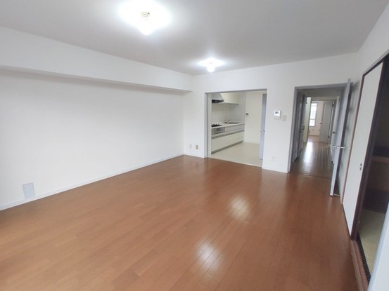 apartment 埼玉県上尾市谷津２丁目２番１号ショーサンプラザ５Ｆ