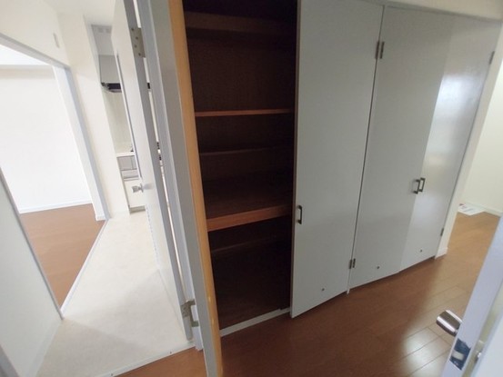 apartment 埼玉県上尾市谷津２丁目２番１号ショーサンプラザ５Ｆ