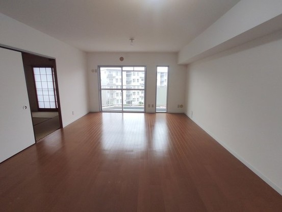 apartment 埼玉県上尾市谷津２丁目２番１号ショーサンプラザ５Ｆ