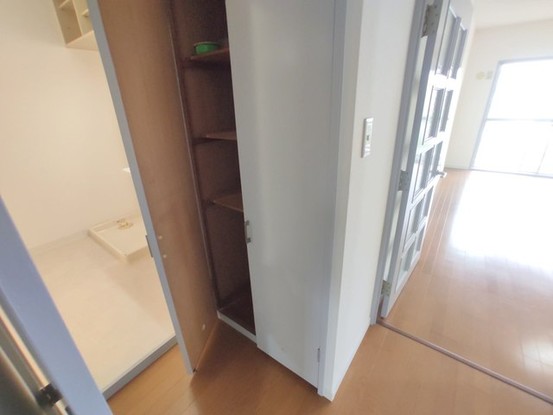 apartment 埼玉県上尾市谷津２丁目２番１号ショーサンプラザ５Ｆ