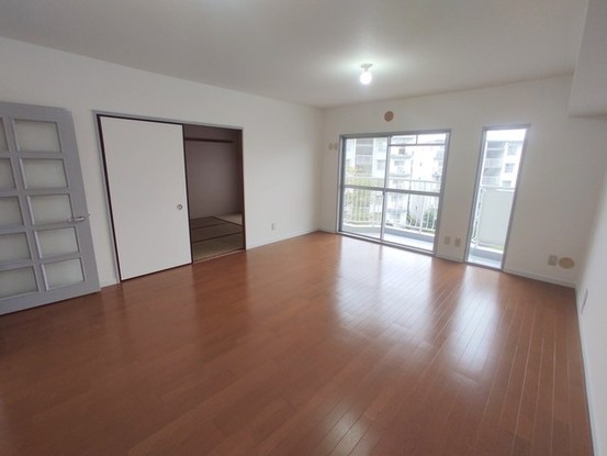 apartment 埼玉県上尾市谷津２丁目２番１号ショーサンプラザ５Ｆ