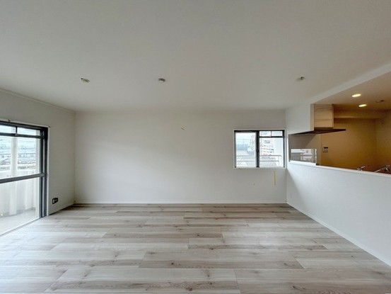 apartment 埼玉県上尾市谷津２丁目２番１号ショーサンプラザ５Ｆ