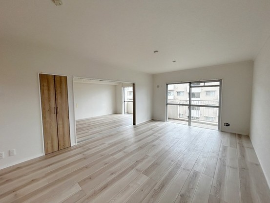 apartment 埼玉県上尾市谷津２丁目２番１号ショーサンプラザ５Ｆ