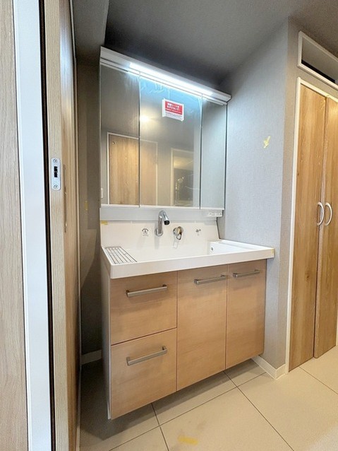 apartment 埼玉県上尾市谷津２丁目２番１号ショーサンプラザ５Ｆ